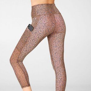 Mila High-waisted Pocket Capri